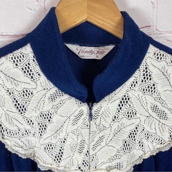 vintage velvet granny robe grandma nightgown grandma core grandmacore lace - Picture 2 of 12